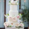 Loose flowers and cake topper