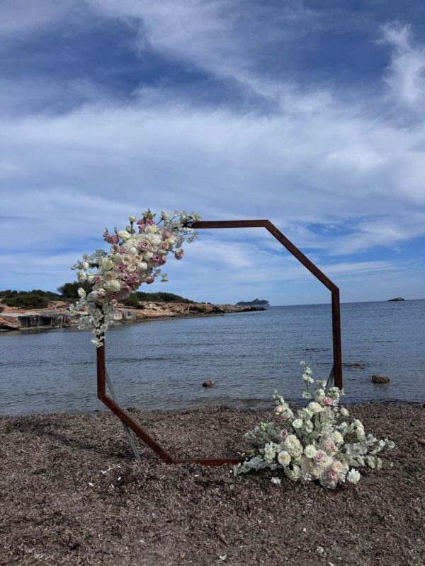 Simple Hexagonal Arch with flower decoration Simple Hexagonal Arch with flower decoration